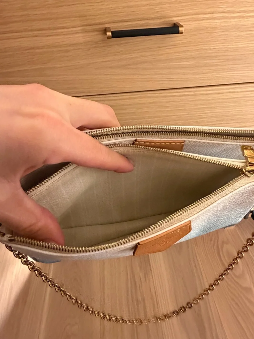 Louis Vuitton Gradient Blue & White Multi Pochette Bag with Beige Strap - Picture 8 of 9